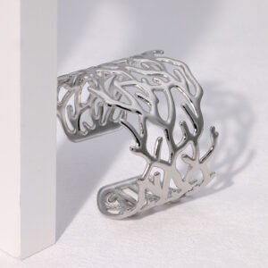 18FB7D71D8F2E0EE5FDBB14DE67BDAB9 Coral Branch Silver Cuff