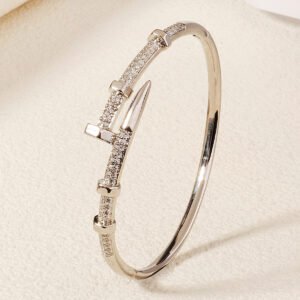 C7B33EB064A6E4A6407B99E06A705E78 Diamond Spike Bangle